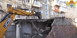 В Махачкале снесли незаконные гаражи на улице Абубакарова