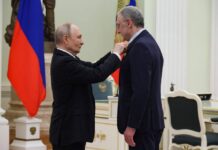 Владимир Путин вручил Сулейману Керимову орден «За заслуги перед Отечеством» IV степени
