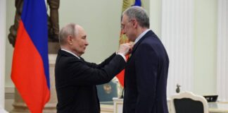 Владимир Путин вручил Сулейману Керимову орден «За заслуги перед Отечеством» IV степени