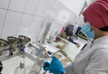 Роспотребнадзор назвал причину неприятного запаха воды в Махачкале