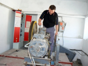 6ce0befde17df8a80e4e5c117c84576a