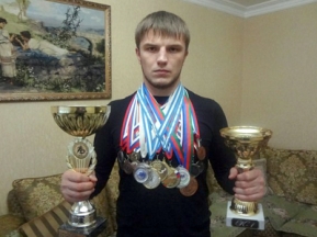 40bfb568f858cfafdc4fe47773fc9ce1