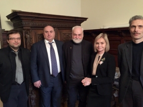 07bc5c17bfc4677ccabf4ffaf734fee1