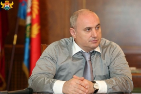 24dd465c4f7405c512909fbef158571b