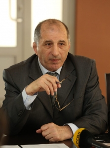 881a6c441aea12532250dc8e61a39ee2