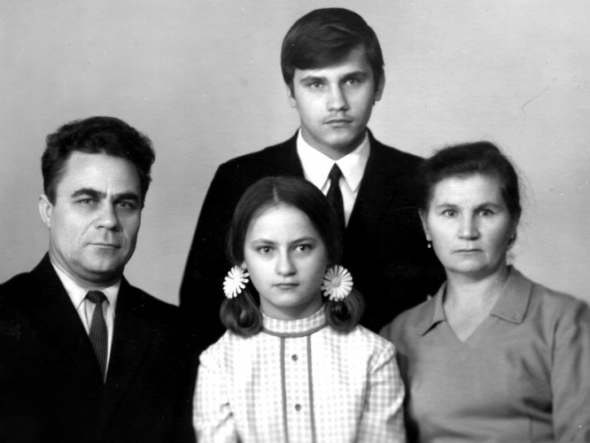 bdb9e3c4bf8240b4a38afdc6e0c53007