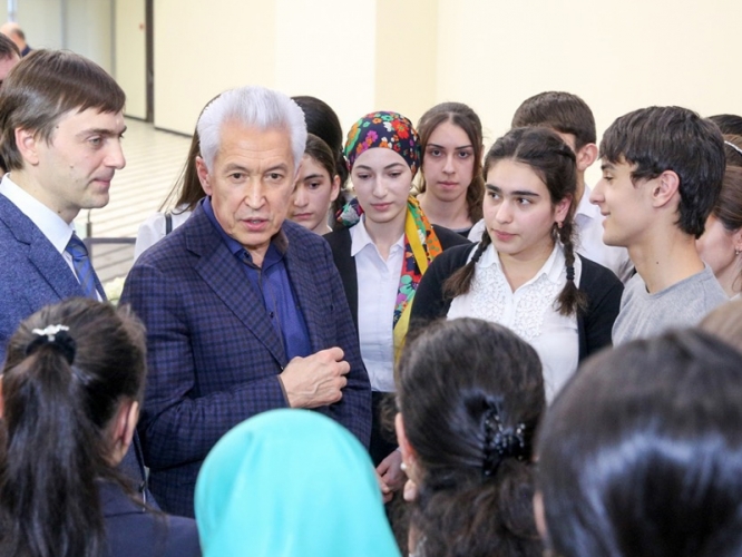 37f7cda3cdd45e85bc581692be6cbb10