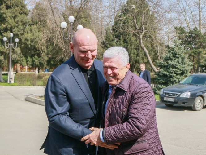 e5a6d32ae789b058e9d7de70b1b3063c