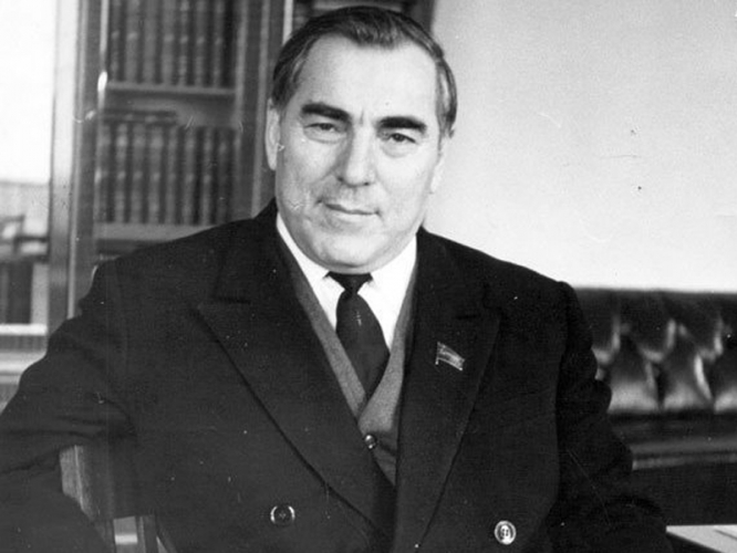 880fb3340421f5ed26f3eec92c5810d4