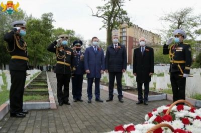 ff6df47d7b3f3172e1f72d8c18c597ba