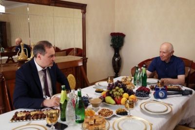 d9d8aec74c10573ad22ab7476f2abc92