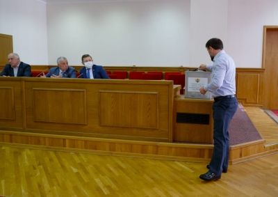 2db438a8c1a6857dd5f3fc722c4d9a4e