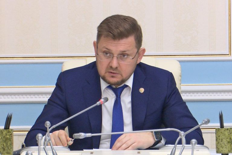 Мэр Махачкалы встретился с членами ДРО «Опора России»