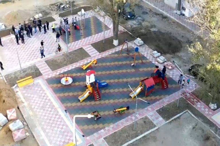 За год благоустроят 25 дворовых территорий