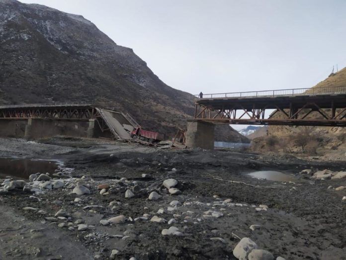 ED2FABA2-DEAF-4DA9-AF3E-F3D2734191C4