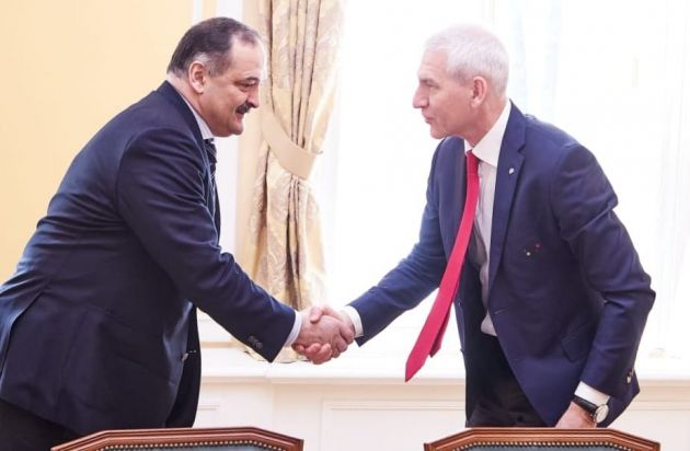 EF877976-632A-4F11-9503-EF9532BA3BB2