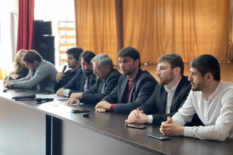 Депутаты горсобрания готовы помочь детям