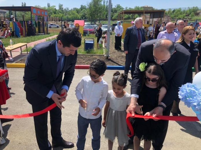 6D240B30-60B2-4436-A043-9681EEFD9731