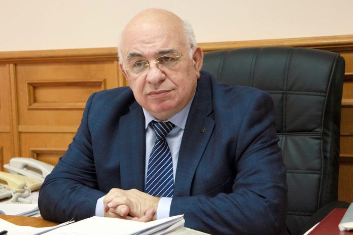 Ильман Алипулатов