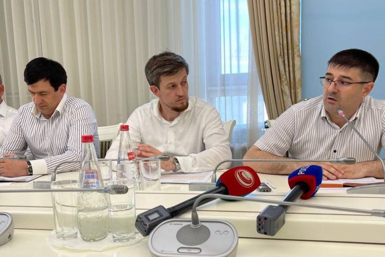 Проблемы некачественного электроснабжения обсудили в мэрии