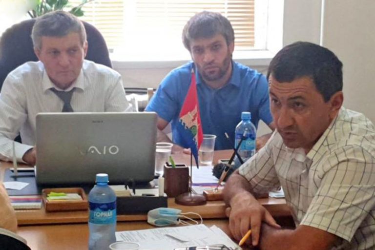 Совещание по обеспечению водоснабжения в Семендере