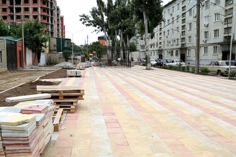 Продолжается ремонт дворовых территорий