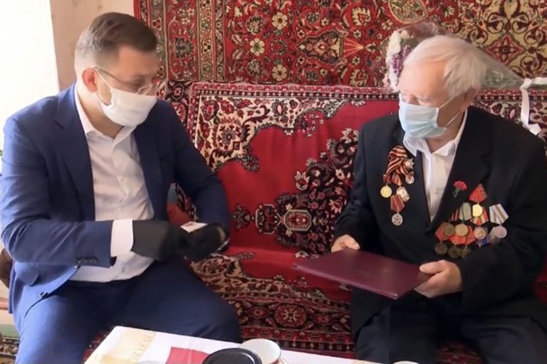 Ветерану Юрию Петрухину присвоено звание «Почетный гражданин Махачкалы»