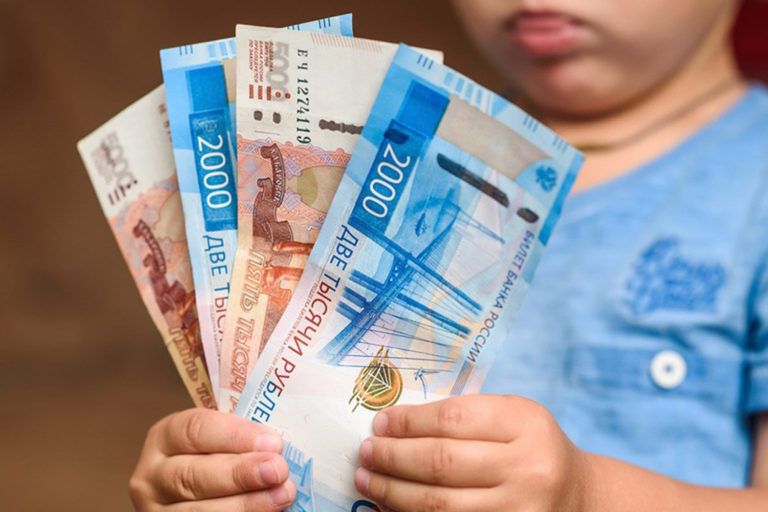 В Минтруда РД рассказали о причинах задержки выплат на детей от 3 до 7 лет