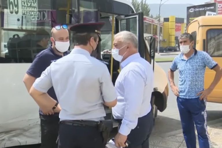 Продолжается мониторинг соблюдения масочного режима в общественном транспорте