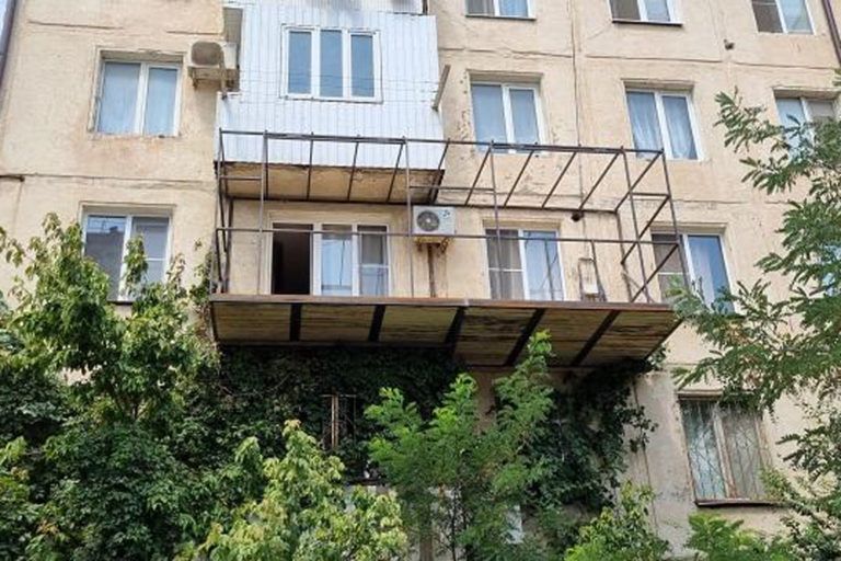 Пресечена незаконная перепланировка балкона