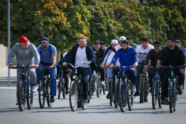 На велосипеде в День без автомобилей
