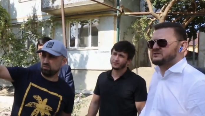 412D86D1-BA78-4A57-9E8B-11BEBF52168E