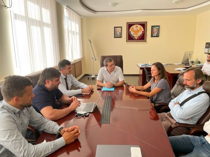 643DE7F1-0981-4B2D-A49D-28C05A8C0A8E