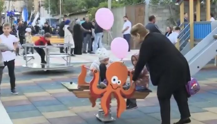 96E5E52F-B6D7-48B2-B32E-F7F01FF57AA5