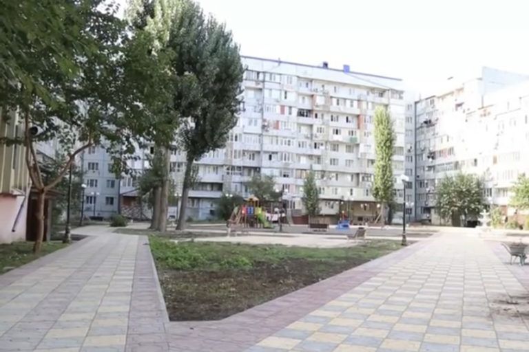 Завершается строительство нового сквера