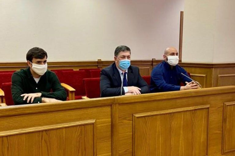 В мэрии города провели встречу с представителями общепитов и рынков