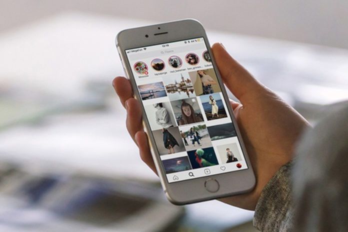 В Церкви призвали молодежь не идеализировать блогеров