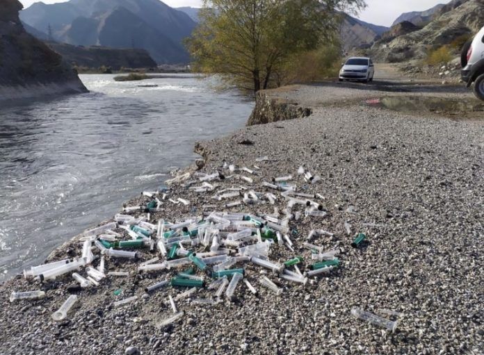 AA25B25E-5CD2-4455-862A-A408DCC5494B