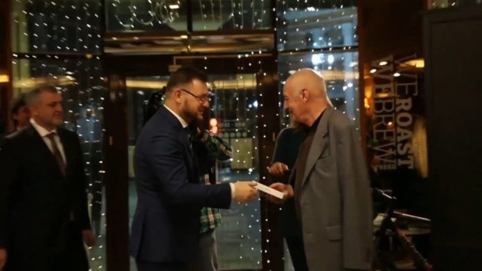 Screenshot_20211126-201534_Instagram