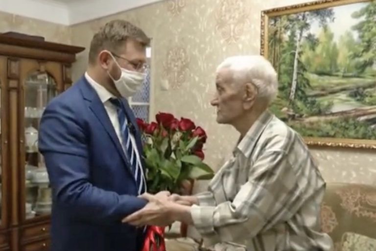 Ветерану Асадулле Мамедову присвоено звание почетного гражданина Махачкалы