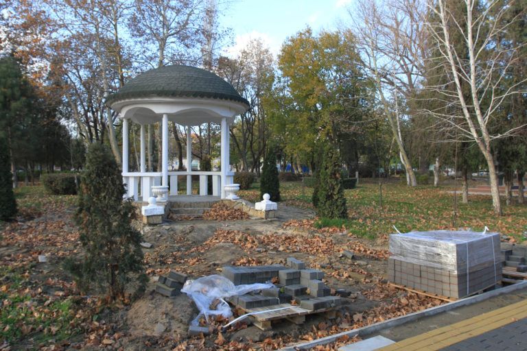 Беспорядок в коммуникациях мешает реконструкции города
