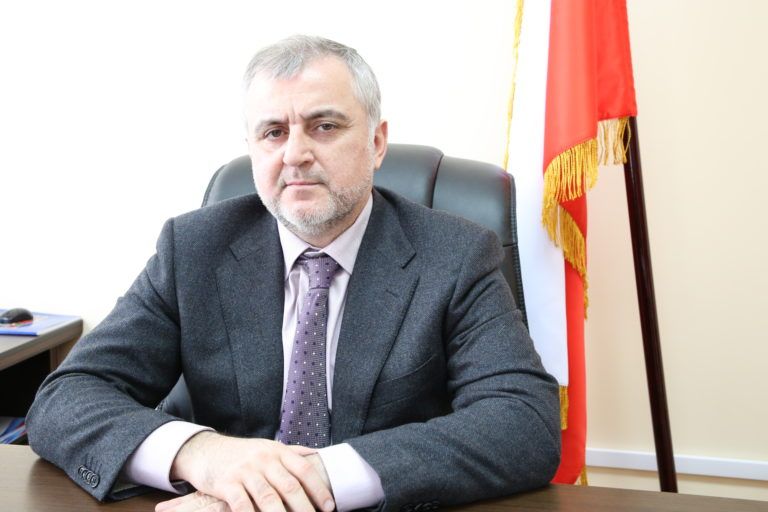 «Давайте позаботимся друг о друге»: Марис Ильясов призвал дагестанцев вакцинироваться от COVID-19