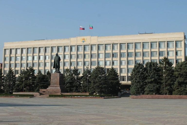 Совместными усилиями