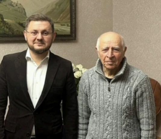 Салман Дадаев поздравил Муху Алиева