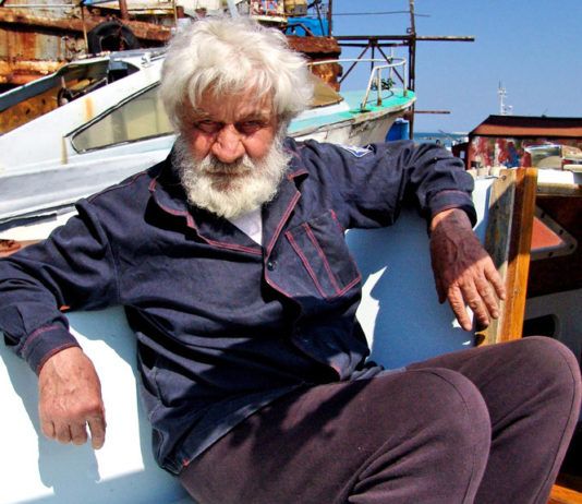 В Махачкале увековечат память известного мореплавателя Евгения Гвоздева