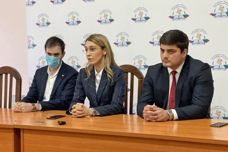 Управлению образования города представили нового руководителя