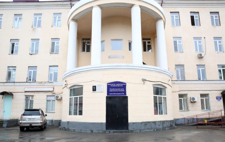 В центре инфекционных болезней в Махачкале проводят капремонт