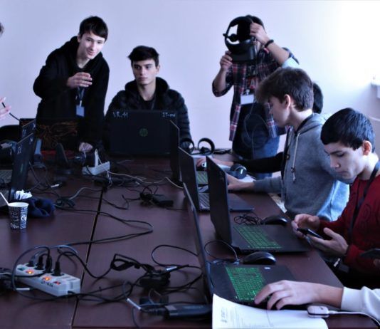 В Махачкале прошел республиканский хакатон по виртуальной и дополненной реальности