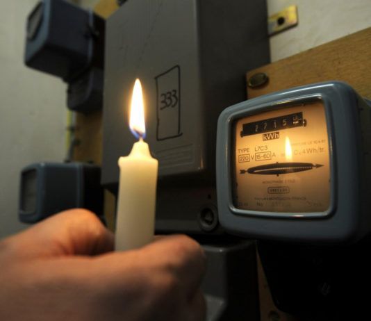 В праздники без света