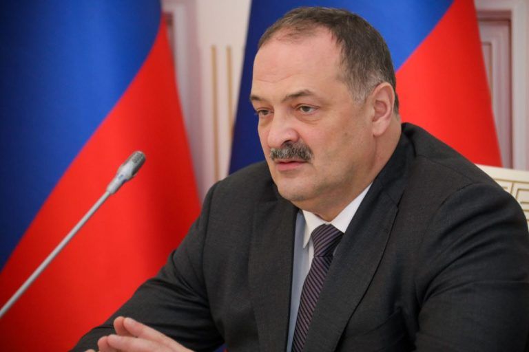 Сергей Меликов предложил назвать одну из школ в Махачкале именем Фазу Алиевой